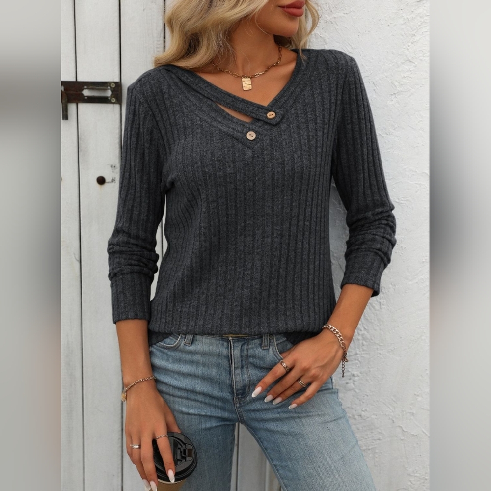 Mandy Ribbed V-Neck Long Sleeve T-Shirt